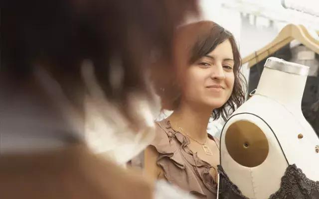 塑料花友谊完全视频,塑料姐妹花真相揭秘