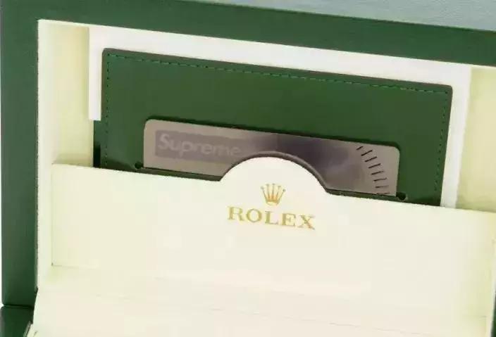 劳力士supreme同名款,劳力士联名supreme迪通拿