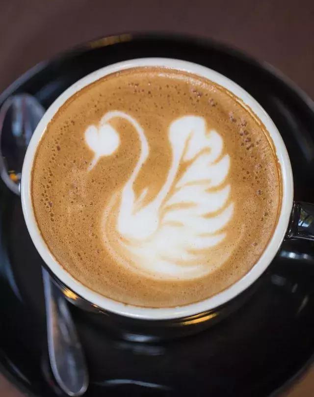 这些茶饮、咖啡店开始淘金企业茶水间市场