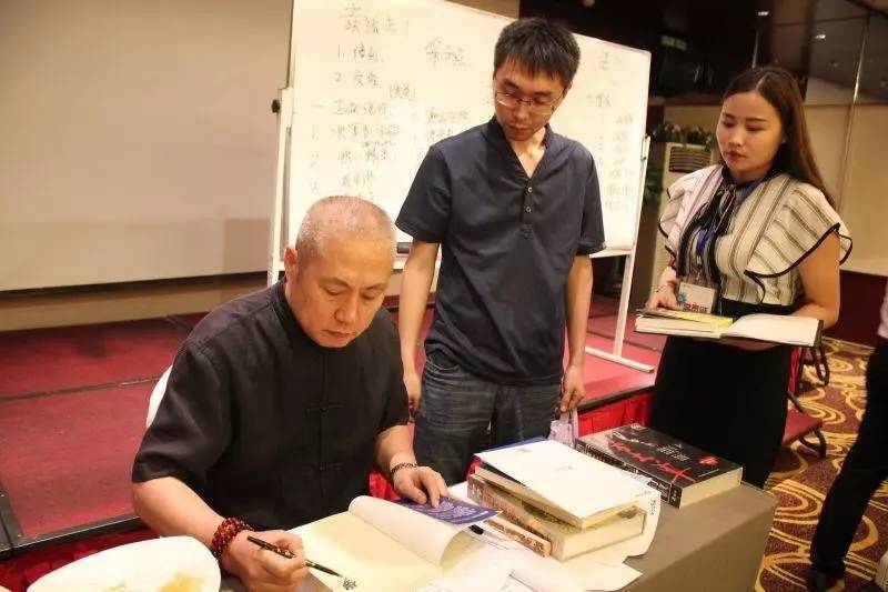 销售拜访客户前需要做哪些准备,销售如何拜访客户才能提高告捷率