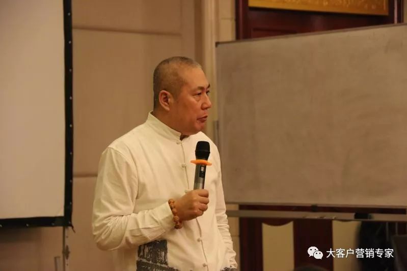 销售拜访客户前需要做哪些准备,销售如何拜访客户才能提高告捷率