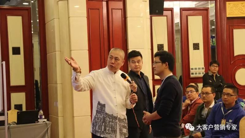 销售拜访客户前需要做哪些准备,销售如何拜访客户才能提高告捷率