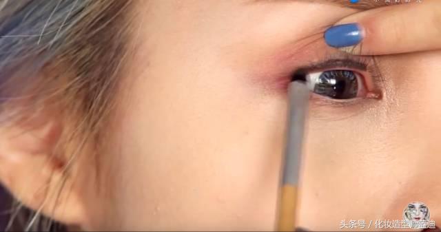 用眼线笔画眼线的画法视频,眼线难画怎么办