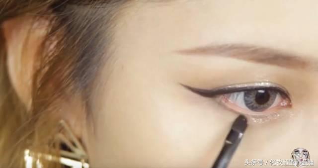 用眼线笔画眼线的画法视频,眼线难画怎么办