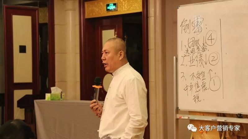 销售拜访客户前需要做哪些准备,销售如何拜访客户才能提高告捷率