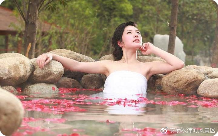 最豪华的温泉,带你体验一下史上最舒服的温泉