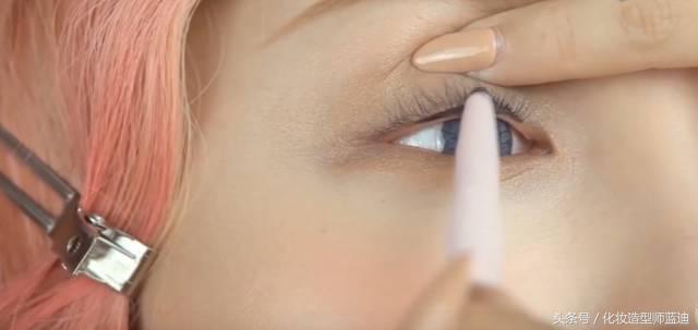 用眼线笔画眼线的画法视频,眼线难画怎么办