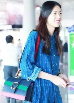 刘雯每月收入多少钱,刘雯收入2018排第几