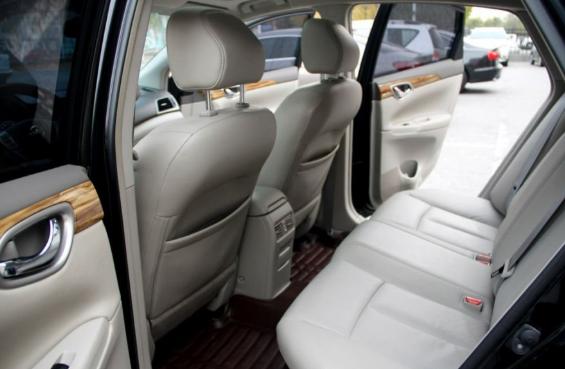 小天籁日产轩逸超混,家用买日产天籁还是轩逸好