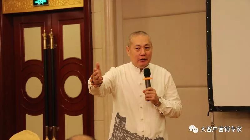 销售拜访客户前需要做哪些准备,销售如何拜访客户才能提高告捷率