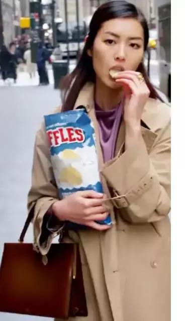 刘雯每月收入多少钱,刘雯收入2018排第几