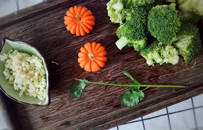 皇后锅让家人轻松做美食,皇后锅美食营养更全面