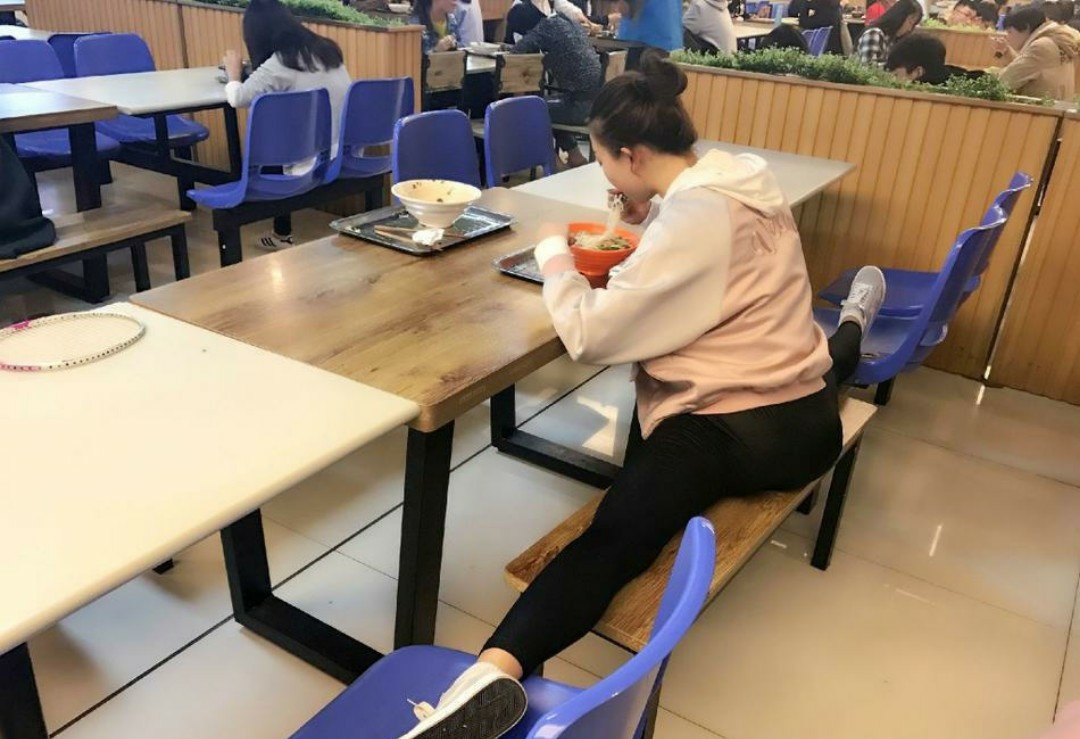 一人我随处把它练，只盼考证顺利过，我要考瑜伽证，你有“饭”吗