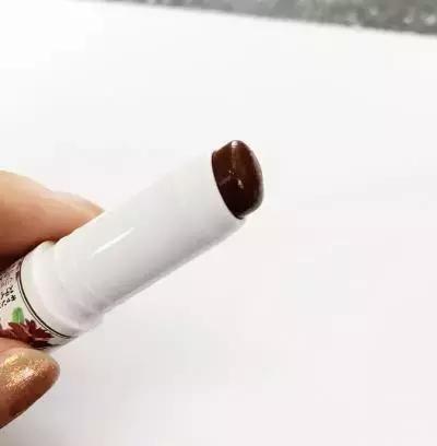 五十块钱买一个香奈儿,一万块钱香奈儿能买到啥