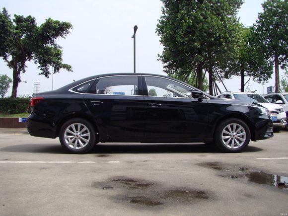 荣威i62020购买推荐,荣威i6底价