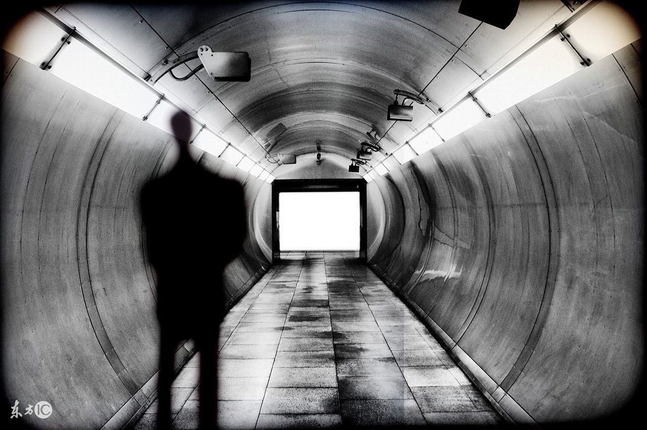 法的故事：少年网购24支仿真枪被判无期