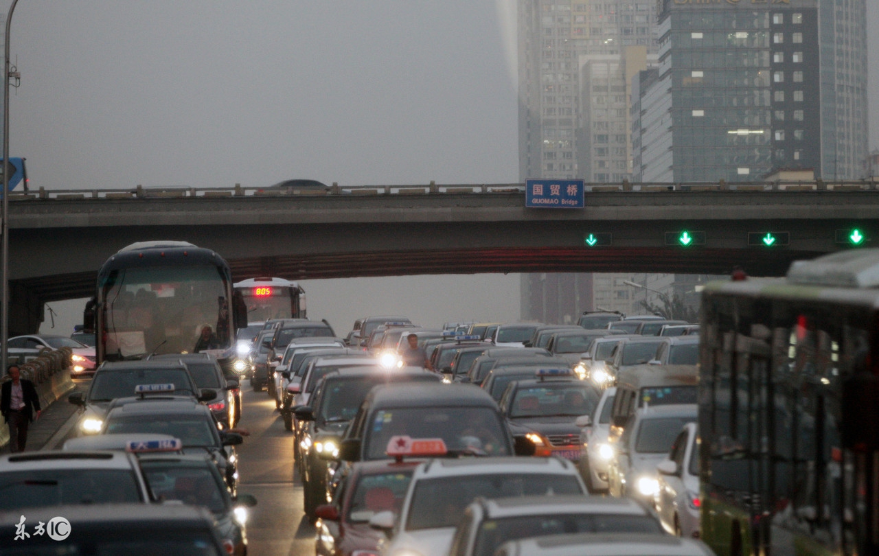 合理安排一天生活和学习的时间表,每天最宝贵的时间都浪费在了路上