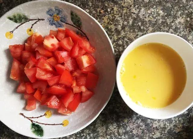 空腹不能吃圣女果吗,空腹吃西红柿后能够喝热水吗