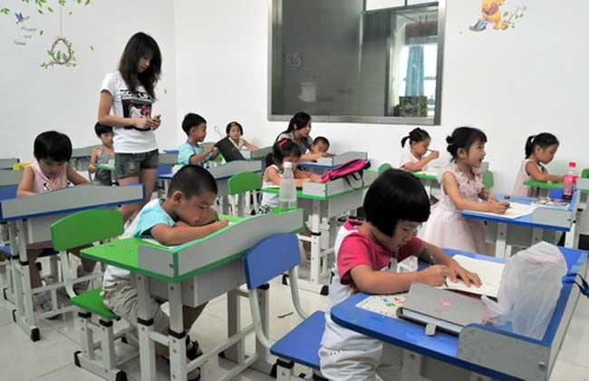 女大学生白手起家创业点子,家庭致富小项目白手起家创业点子