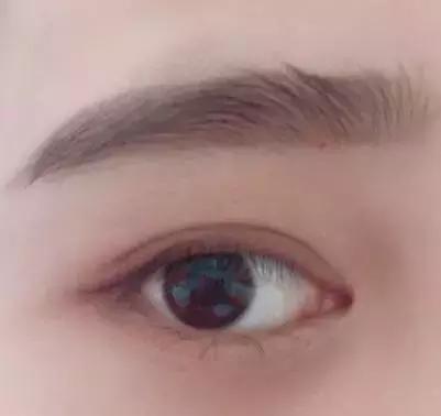 五十块钱买一个香奈儿,一万块钱香奈儿能买到啥