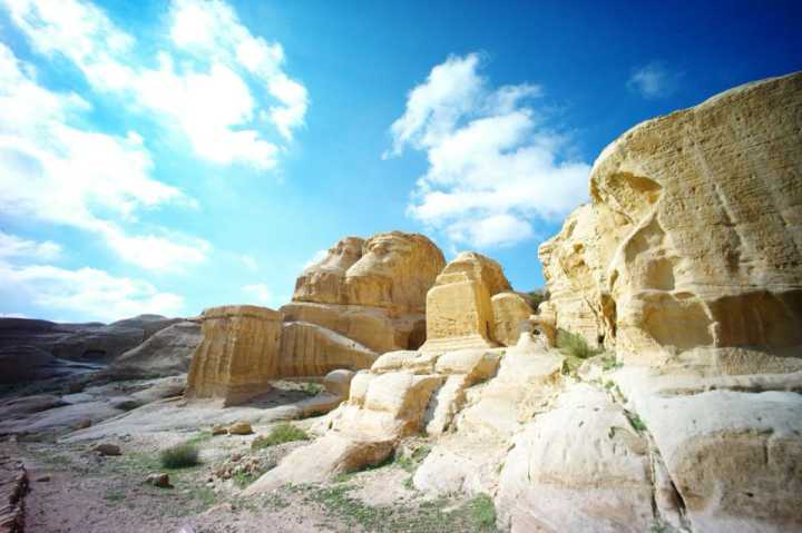 不需要签证就能够去的国家,有哪些小众国家不用签证