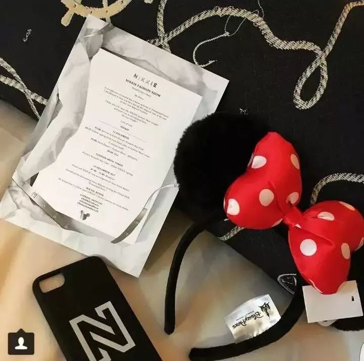 秀还没走完新款就卖光？直击NIKKIE巴黎迪士尼大秀