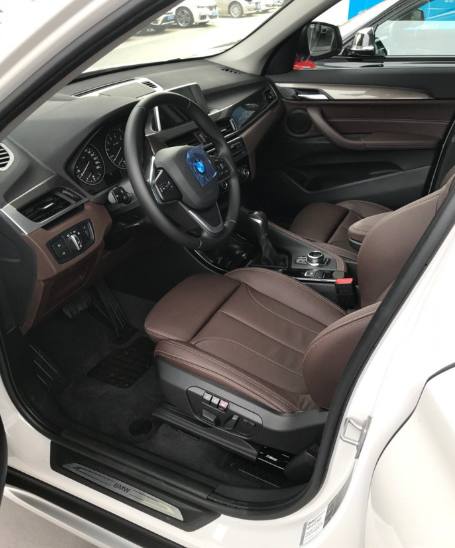 30万买宝马x1还是x2,30万买宝马x1还是奥迪a4好