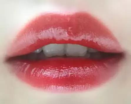 35W一支的口红，是贫穷限制了我的想象力！