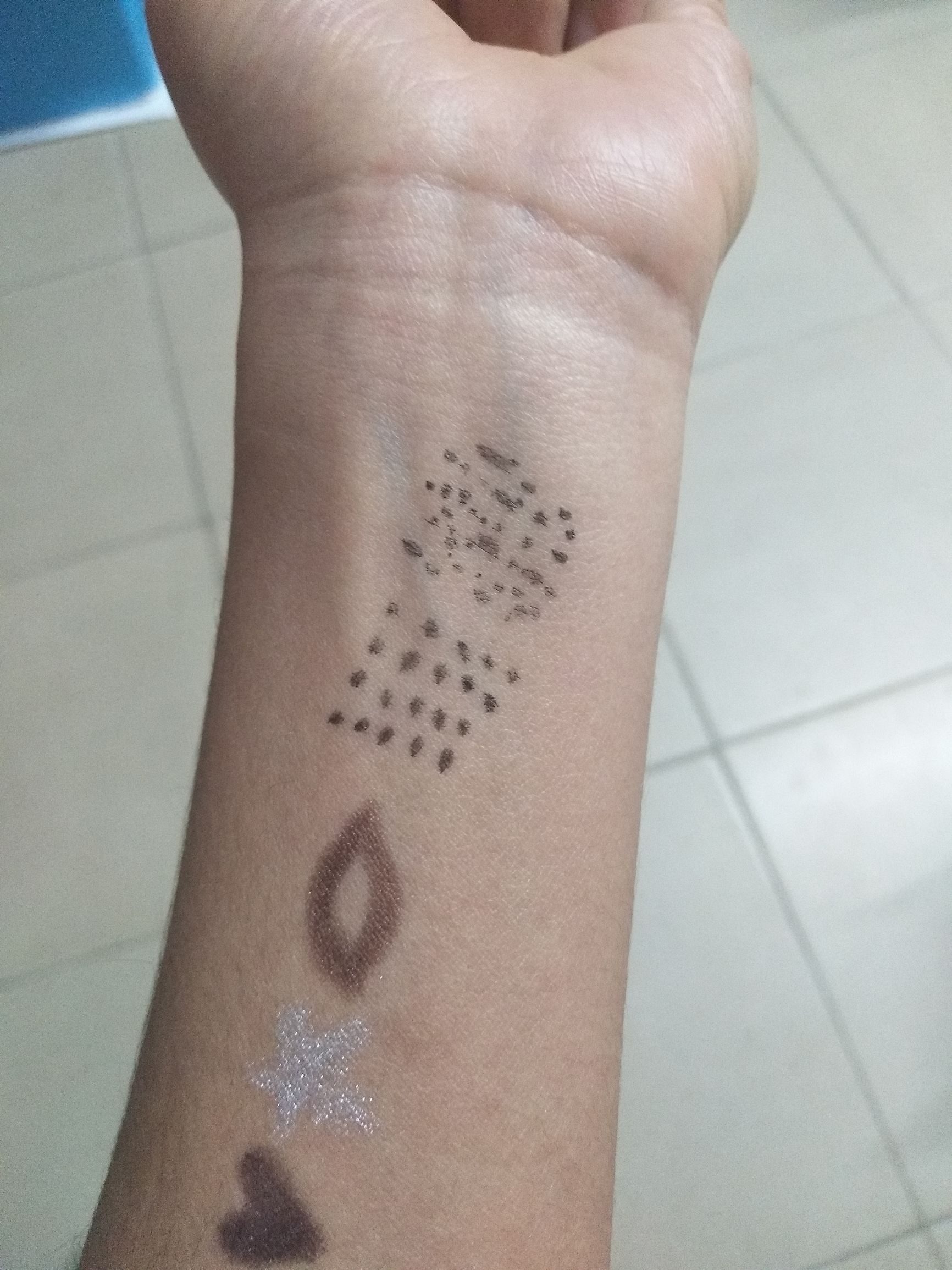 稚优泉粉底液,稚优泉新品遮瑕液