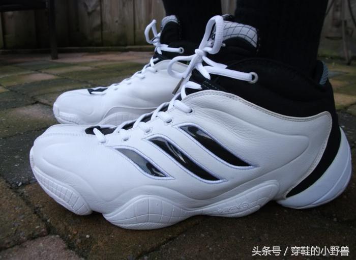 24号科比篮球鞋致敬黑曼巴,科比自己最喜欢的最强实战篮球鞋