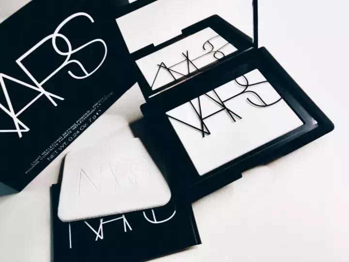 合适干皮卡粉的定妆散粉,拯救混油皮的救星平价