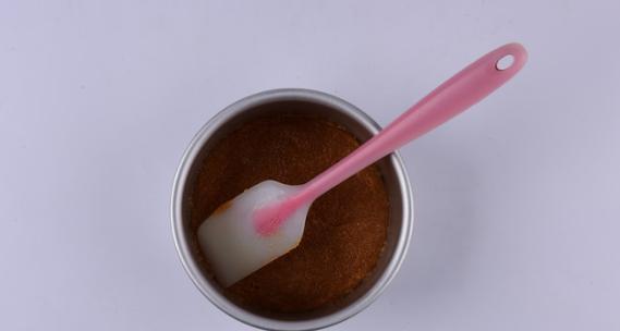 她，不高调，小清新的外表，不厚重，柔软顺滑的口感