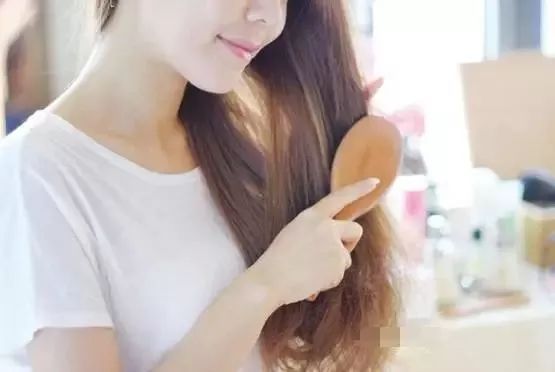 被静电电到对身体有什么伤害吗,总是被静电电到怎么防止静电