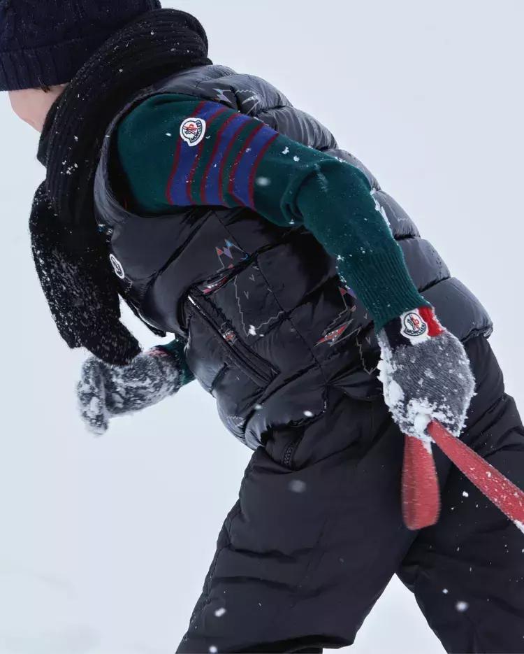 moncler羽皇经典款,moncler带你过豪华舒适冬天