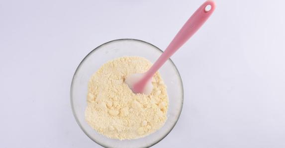 她，不高调，小清新的外表，不厚重，柔软顺滑的口感