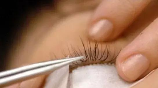 为什么你精心化的眼妆很显脏,化眼妆后总觉得磨得慌