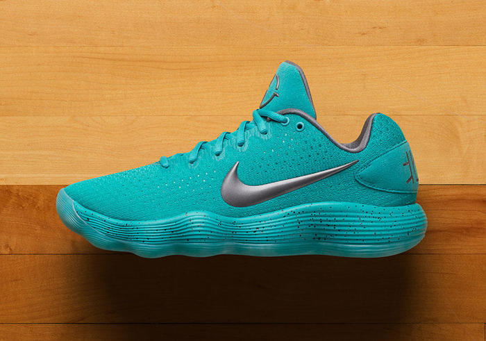 蓝色的球鞋大盘点,蒂芙尼蓝球鞋