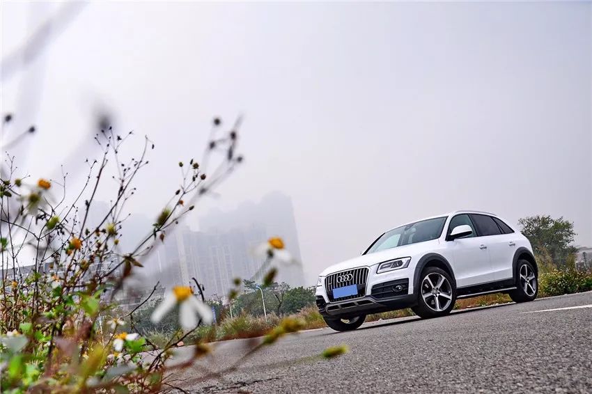 全新奥迪q5sportback试驾,上汽奥迪q5e-tron试驾