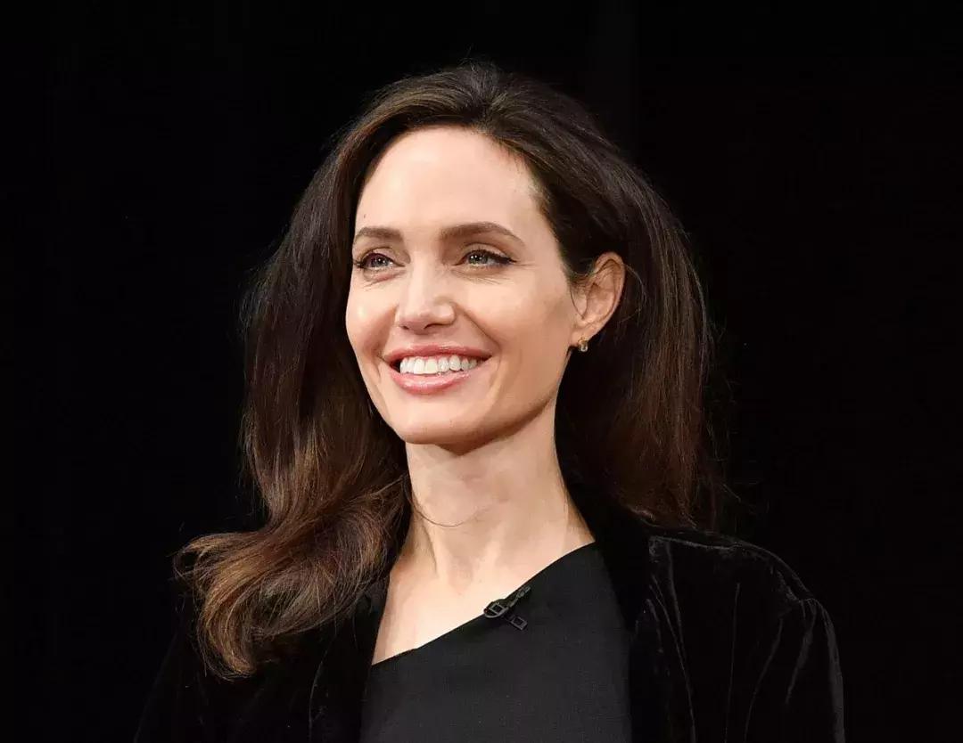 27岁有细纹黑眼圈用什么眼部护理,黑眼圈细纹浮肿补水