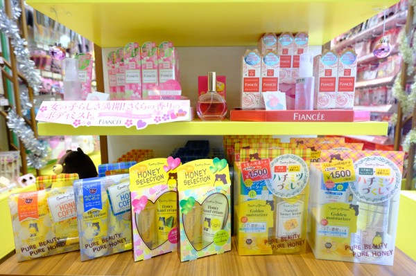 红翻天的小萌物带你激活圣诞季，还不快来瞧瞧？