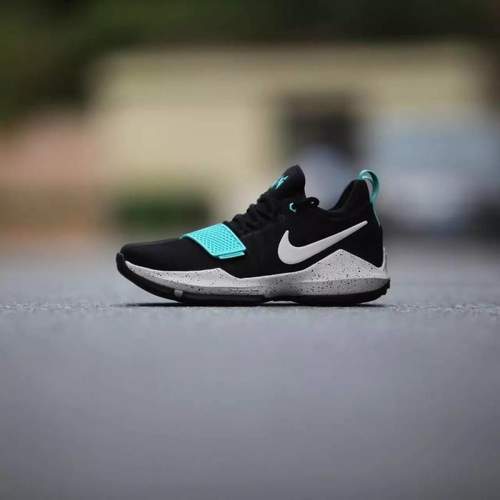 蓝色的球鞋大盘点,蒂芙尼蓝球鞋