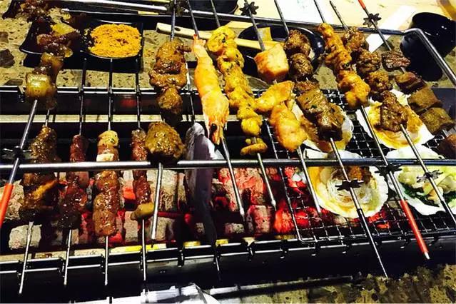 上海人气最旺的夜市15公里以内,上海人气比较旺的夜宵