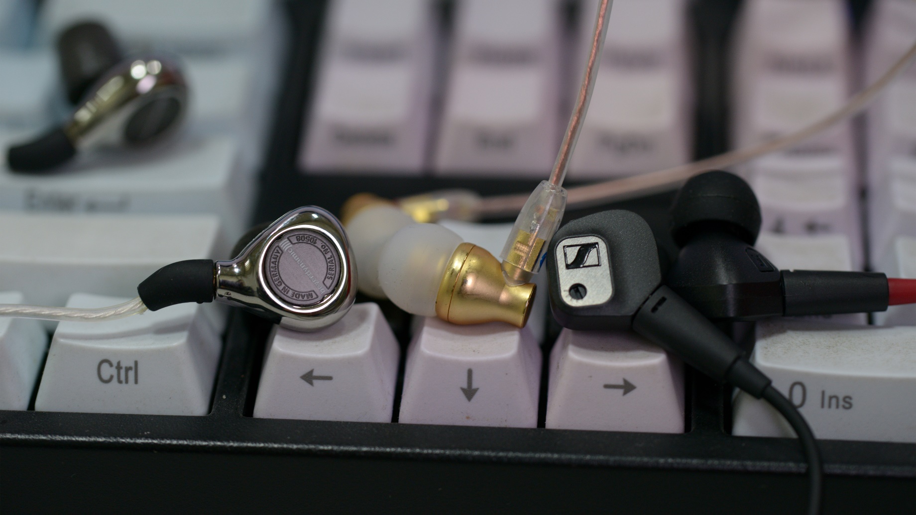 森海塞尔IE80S使用感受，对比拜亚动力谢兰图和hifimanre800