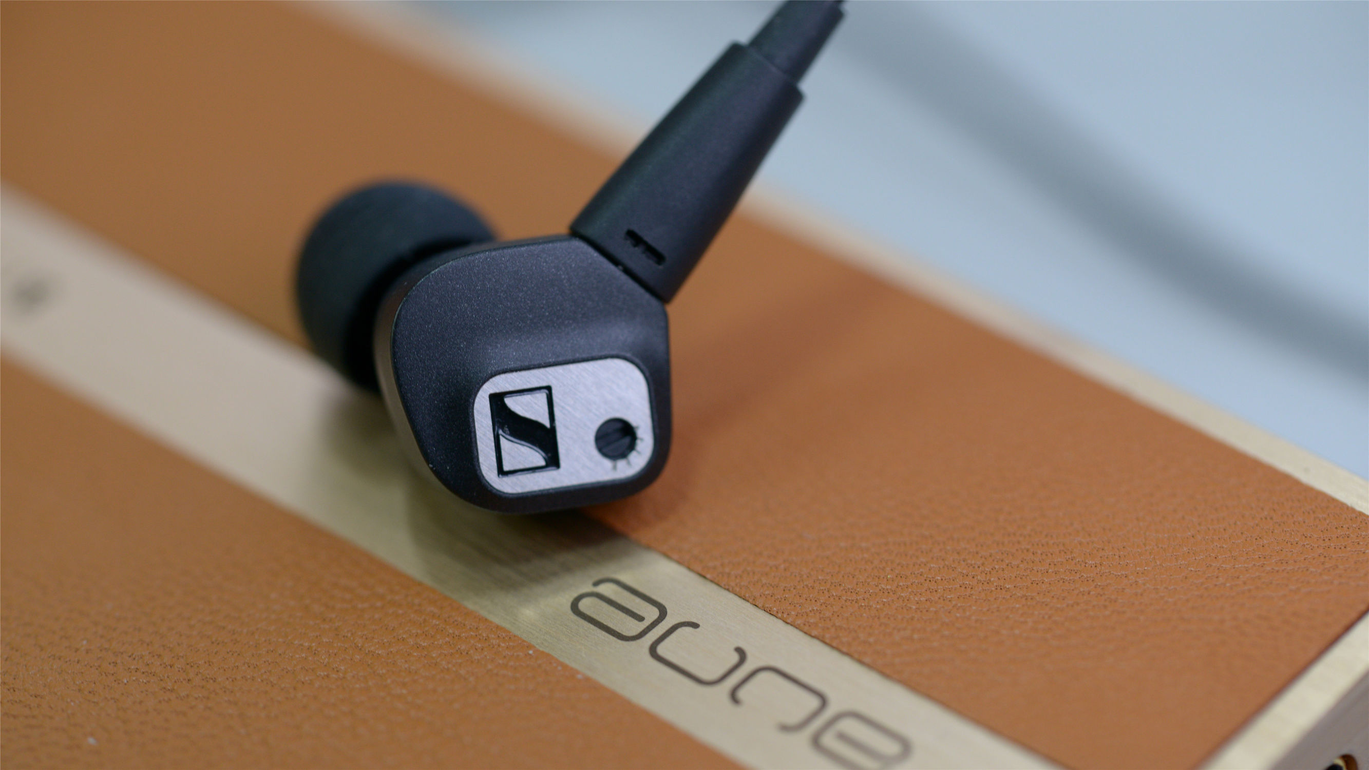 森海塞尔IE80S使用感受，对比拜亚动力谢兰图和hifimanre800