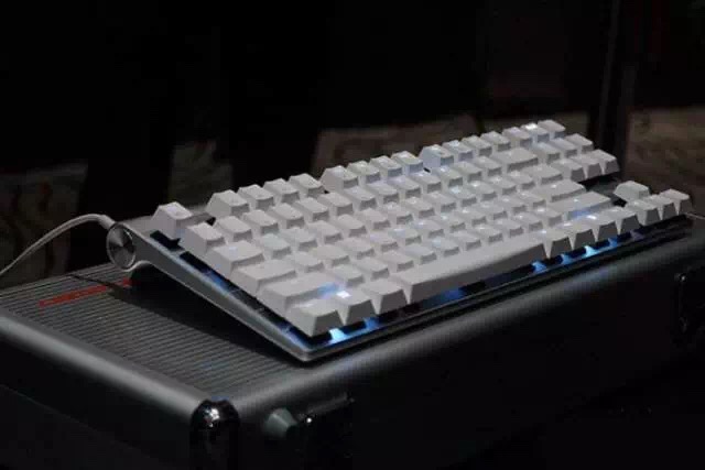 送直男实用礼物清单 (盘点那些年收到的直男礼物)