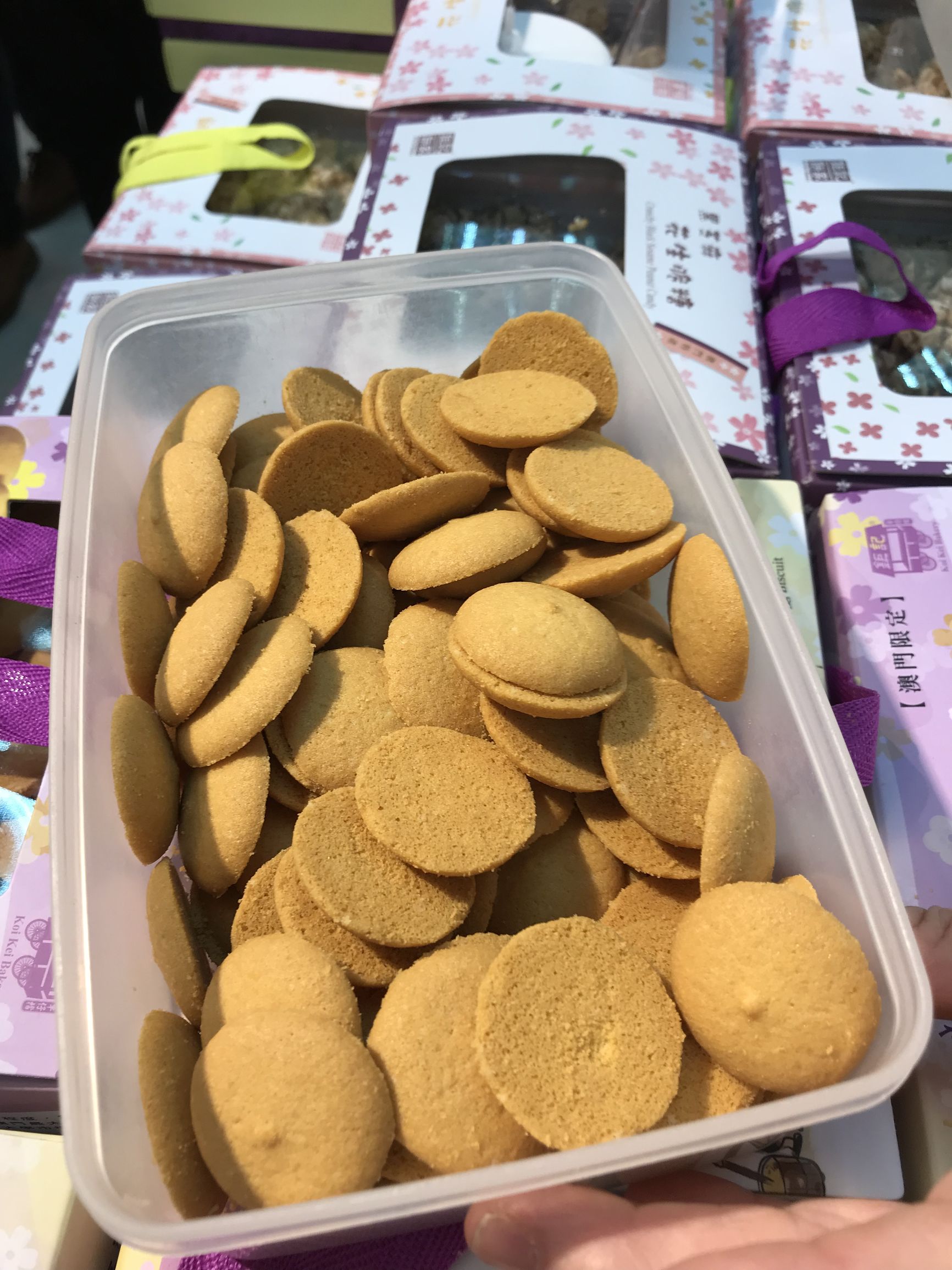 钜记手信杏仁饼澳门价格,澳门钜记手信牛肉干直播