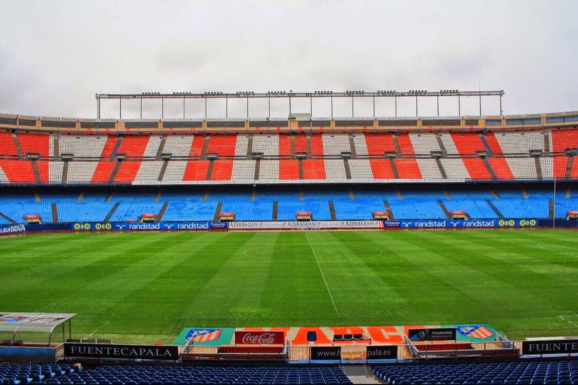 万人膜拜，皇马大气巴萨豪华，西甲顶级球场盘点