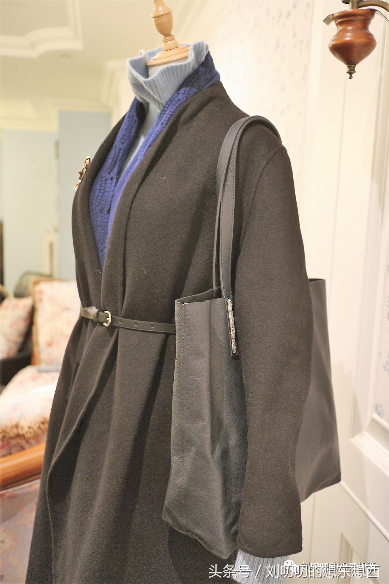 同色系look穿搭,黑白搭配永远的经典look