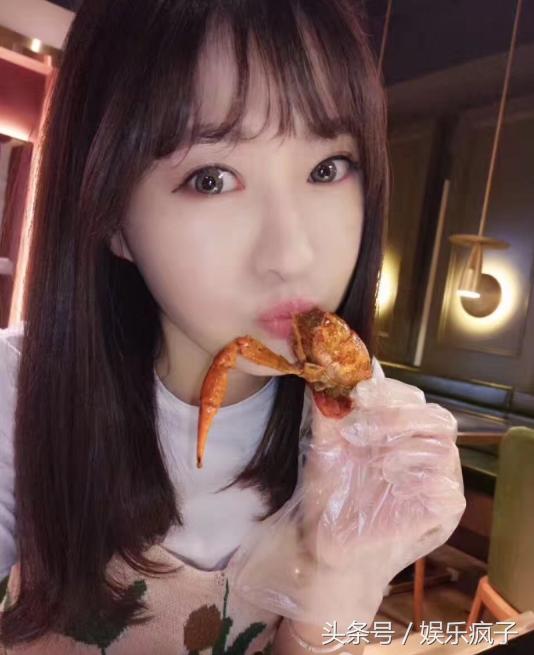 曾是一代功夫童星，出道就演男主角，长大后退出演艺圈当老板