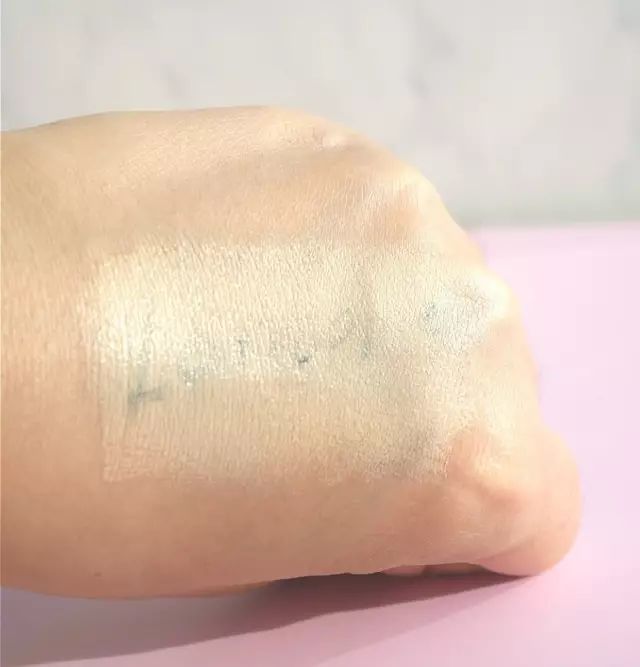 ysl气垫摇滚测评,珂莱欧和ysl气垫对比